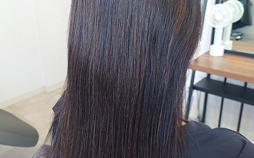 ヘナ100%で染めつつハイライトで明るく見せるヘアスタイル